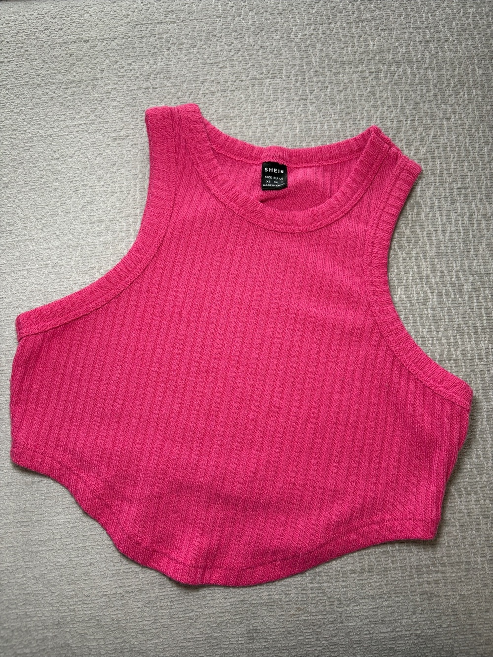 SHEIN Fuchsia Ribbed Cropped Tank Top